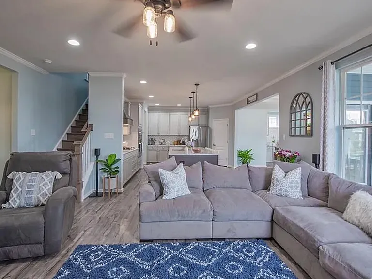 18400 Twin Falls Ln — Photo 9
