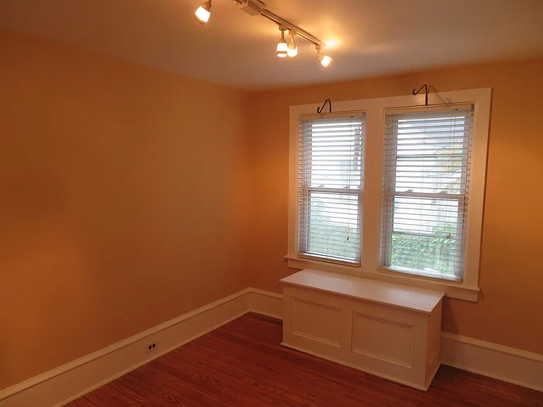 100 W Cuthbert Blvd #2 — Photo 8