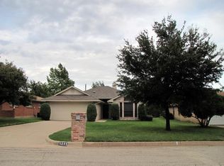 1311 Park Center St, Benbrook, TX 76126