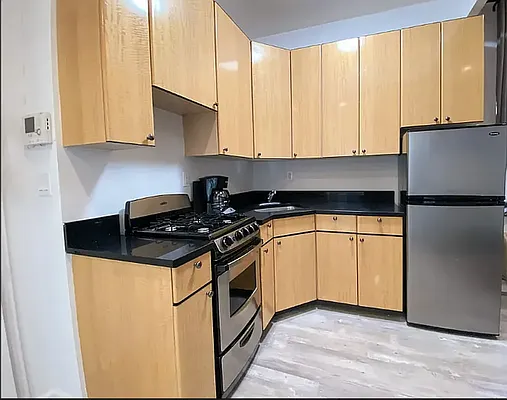 Rented by Avenues Real Estate | media 17