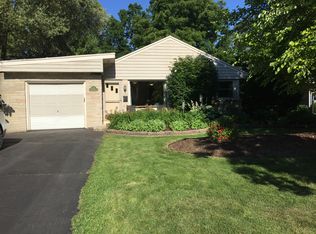 212 Circle Dr, Hartland, WI 53029