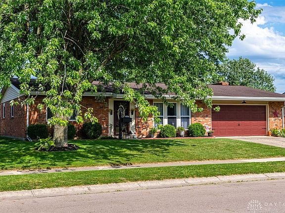 2nd image of 546 Randler Ave