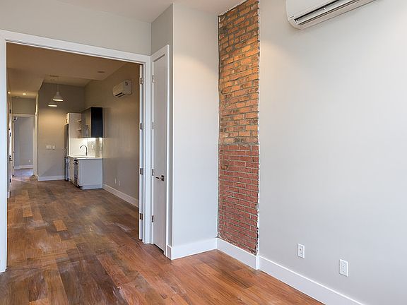 3rd image of 228 Kingsland Ave APT 3R