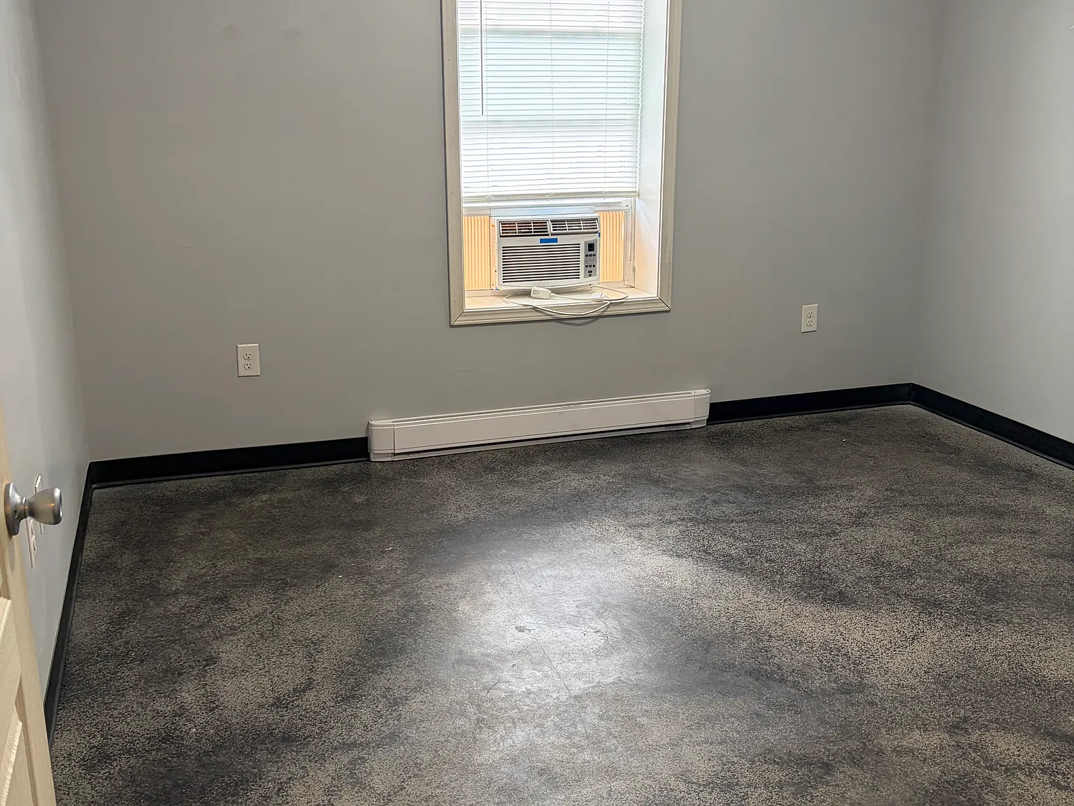 148 Wood St — Photo 4