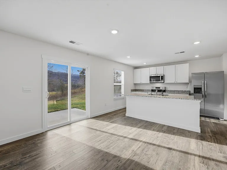 7740 Belhaven Ln — Photo 8