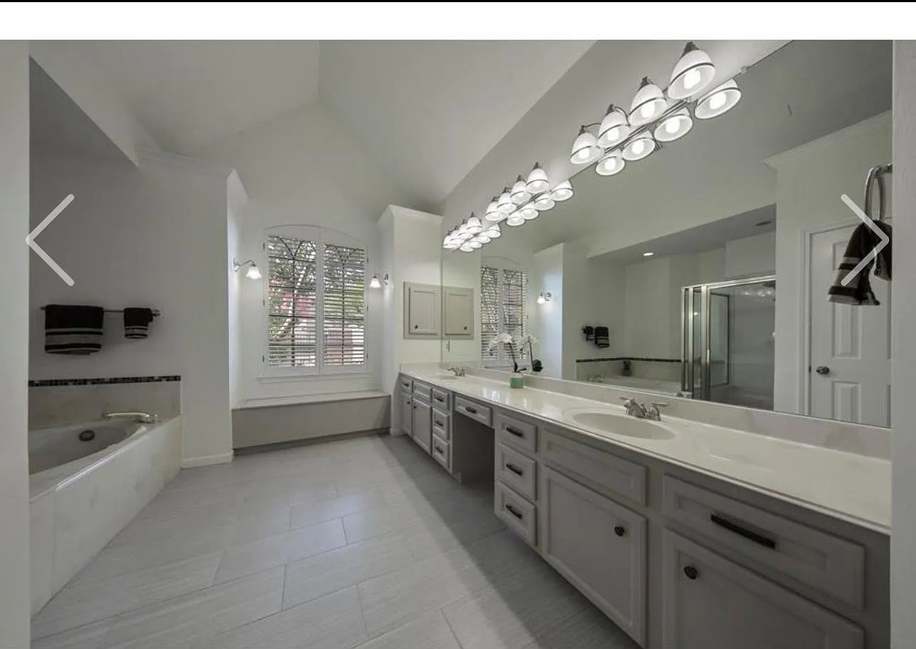3 bed, 2.5 bath, 2306 sqft, $2,100 — Photo 3