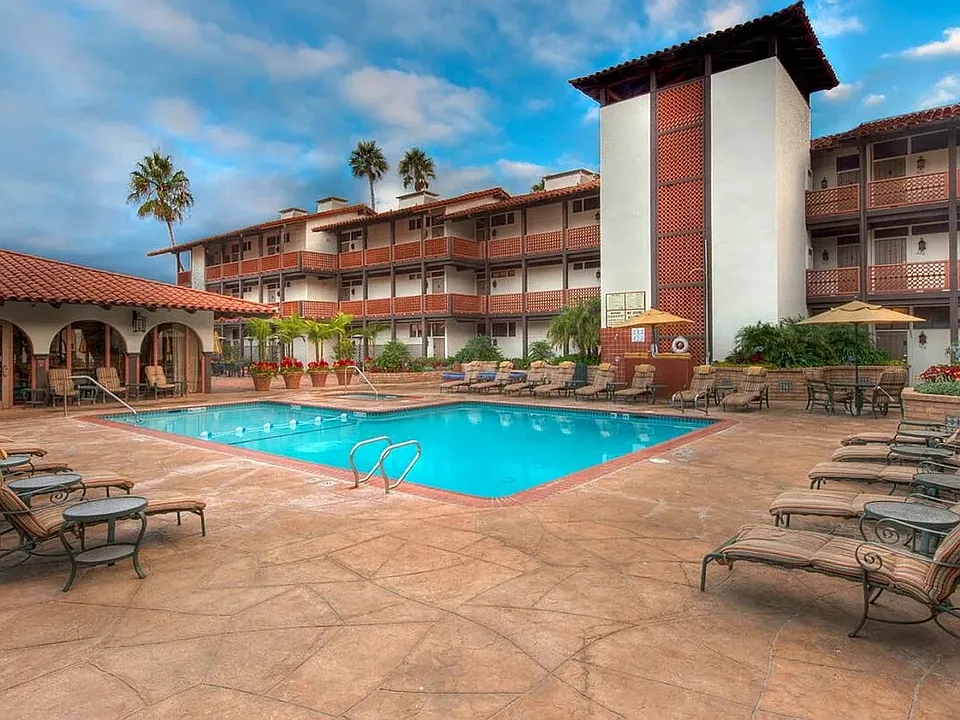 Playa de Oro Apartments