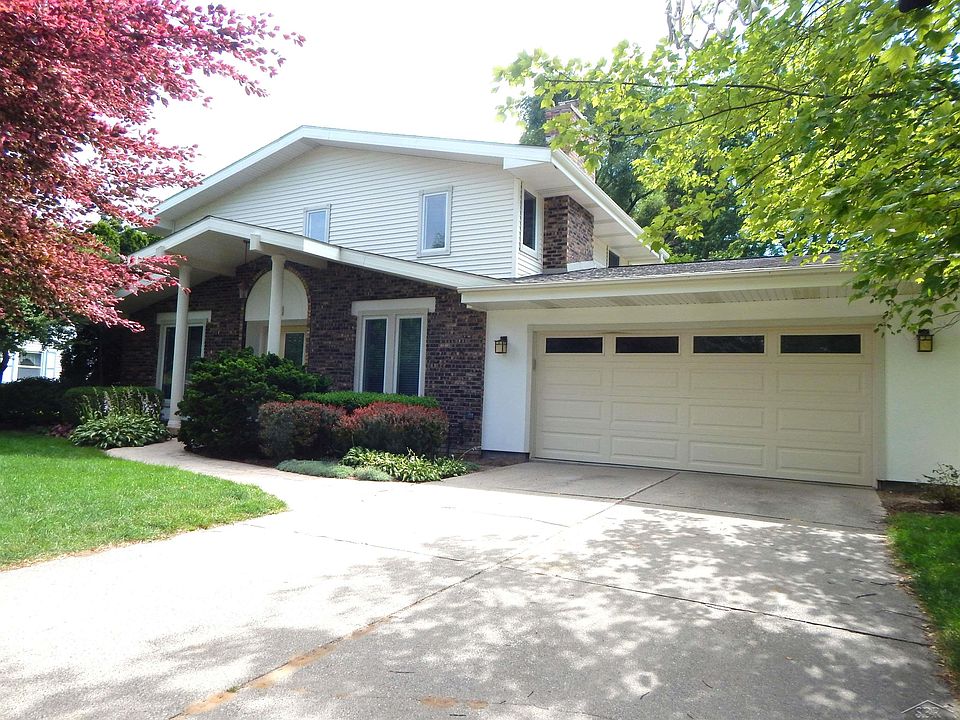 1st image of 485 Winthrop Ln