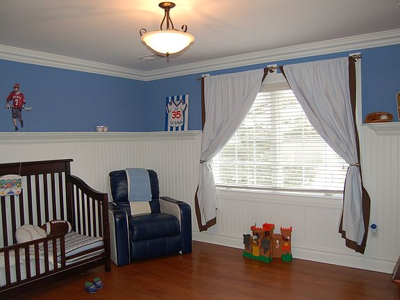 5th image of 91 E Gramercy Pl