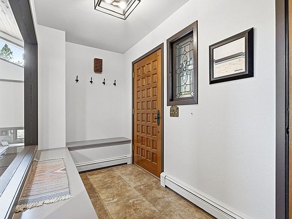 5th image of 2074 Foothills Dr S
