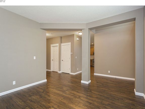 4th image of 601 NW 21st Ave