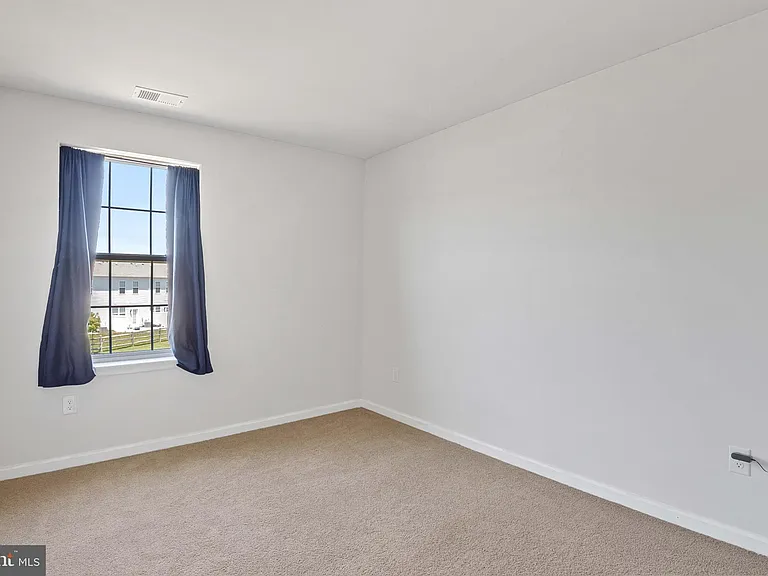 37 Arlotta St #37 — Photo 19