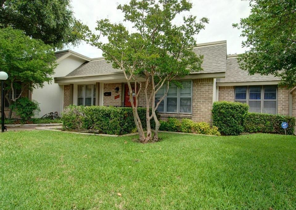 1st image of 13775 Brookgreen Cir