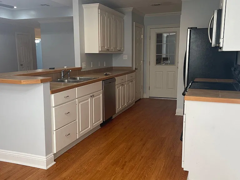 18 Clear Springs Ct — Photo 6