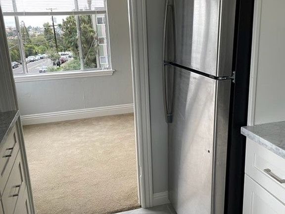 5th image of 229 Macarthur Blvd #3B