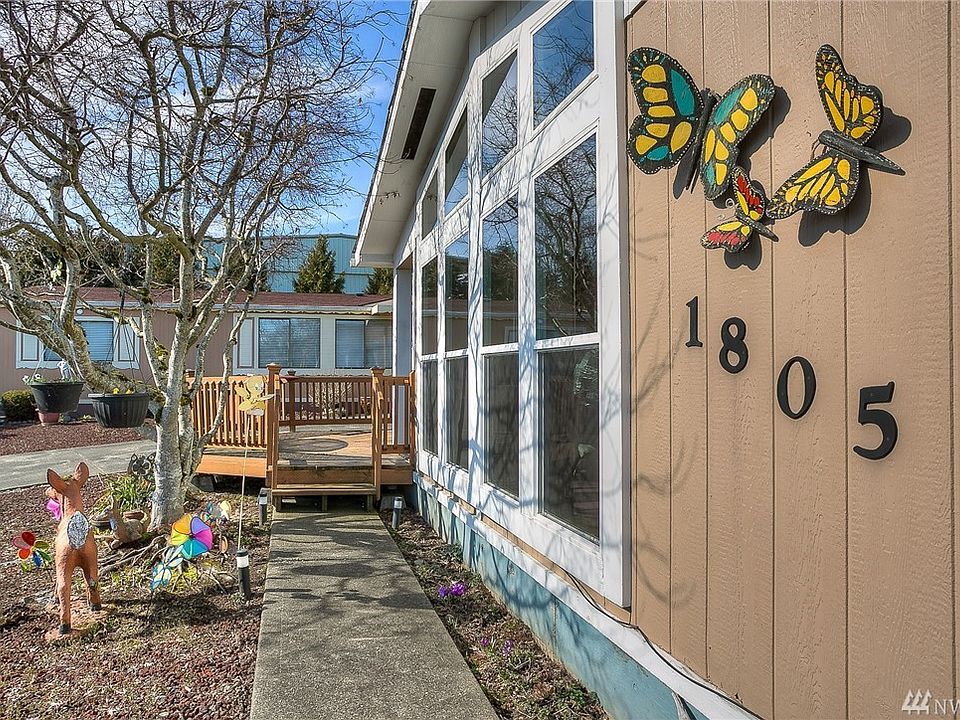 Front of home in The Maples Park.
