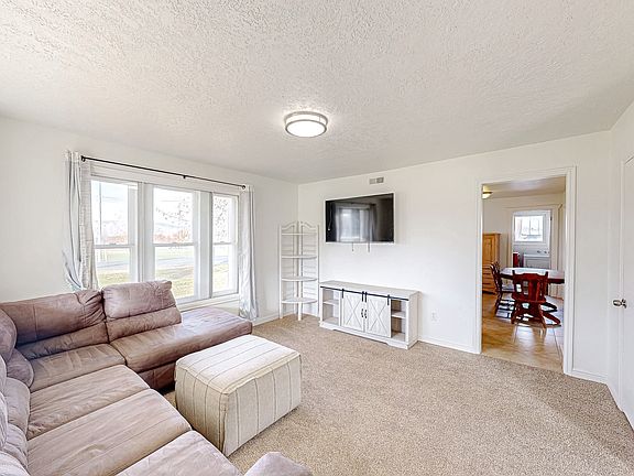 3rd image of 205 E Center St