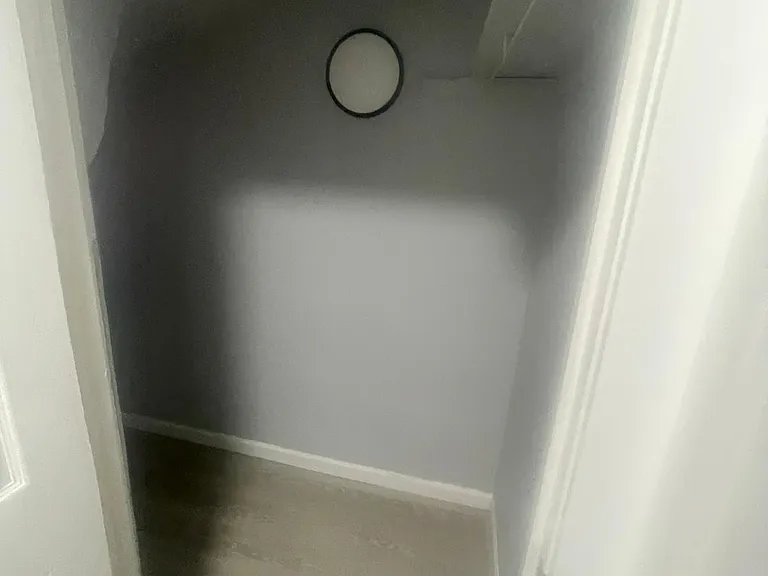 100 Smith St #1 — Photo 9