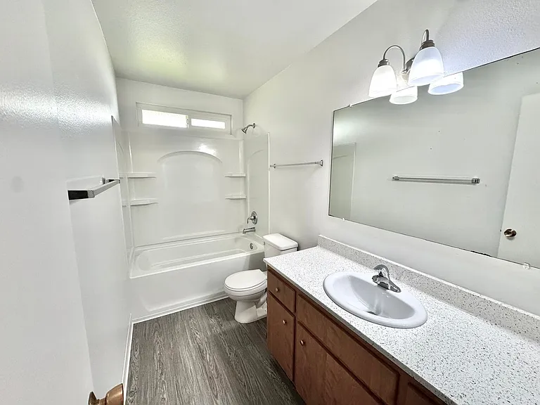 Fletcher Hills Apartments — Photo 9