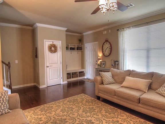4th image of 5219 Seward Crossing Blvd