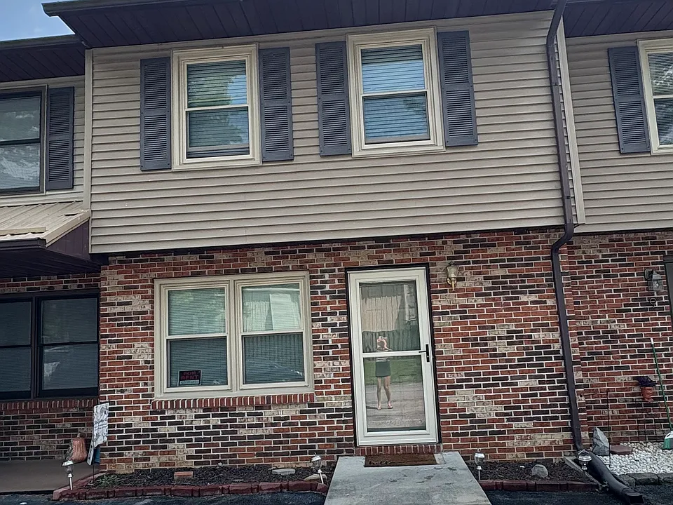 1476 Highway 126 #B8