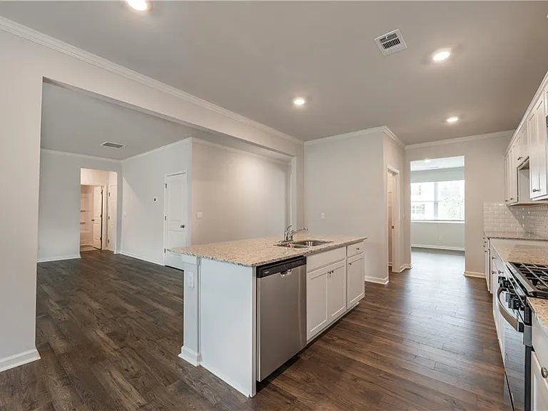 74 Grove Springs Ct SE — Photo 6