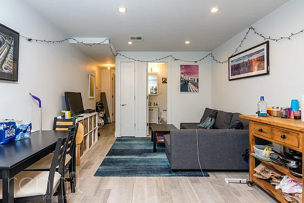 Rented by Rennit Inc. | media 31