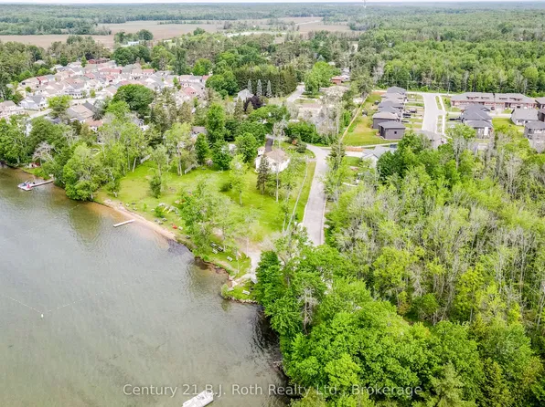 3276 Turnbull Dr, Severn, ON L3V 0Y4