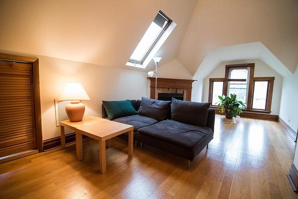 1st image of 3745 N Keeler Ave Unit 3