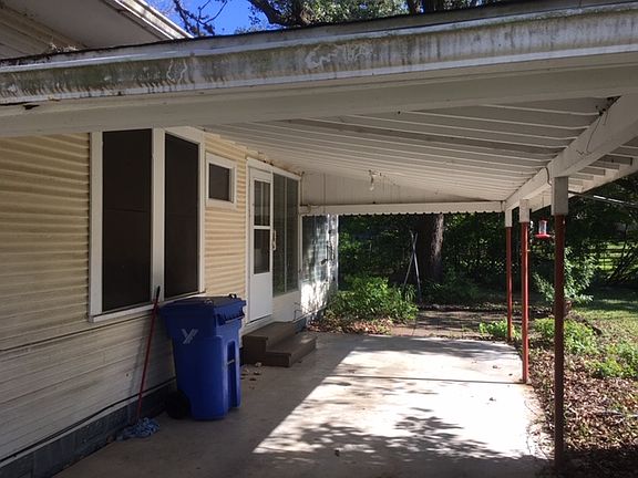 3rd image of 311 Hill St