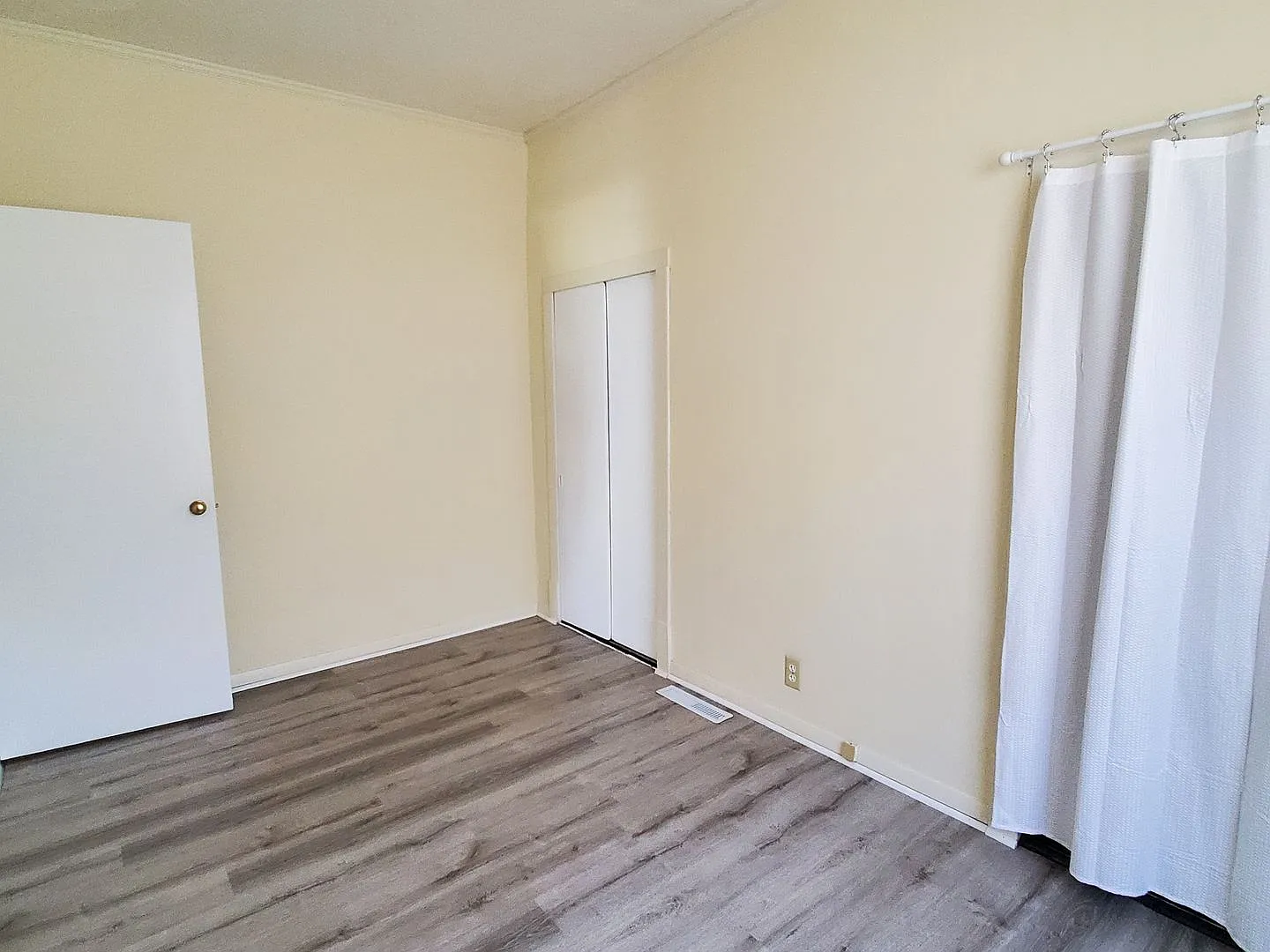 2 Bedroom 2 Bath Home — Photo 3