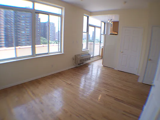 Rented by Halstead Real Estate | media 31