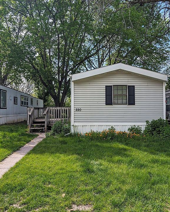 1st image of 220 Apple Ave
