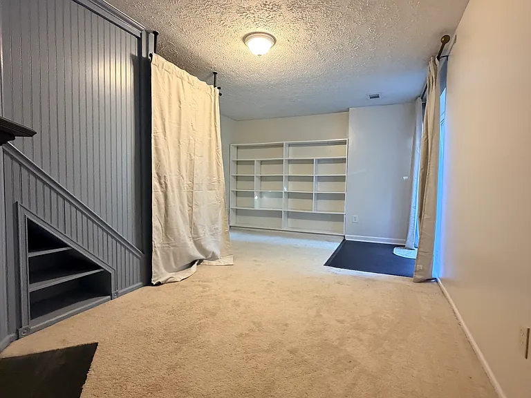 3016 N Dale Ln — Photo 5