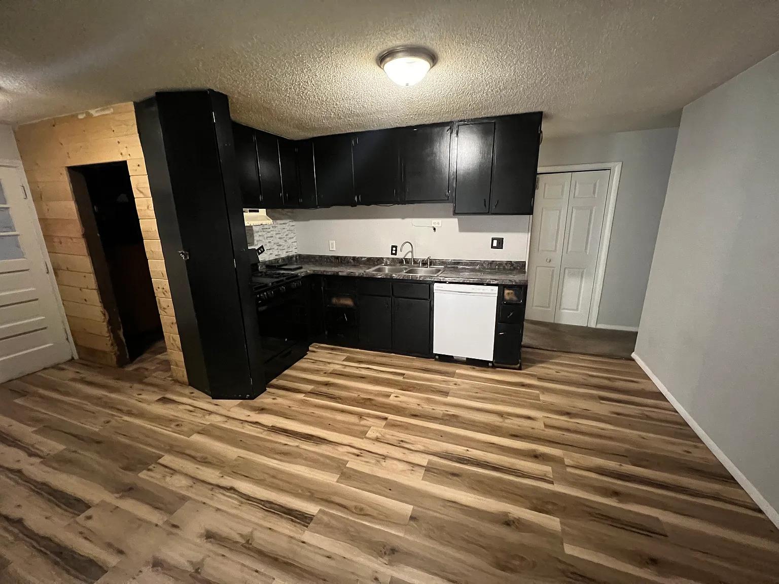 3 bed, 1228 sqft, $1,475 — Photo 4