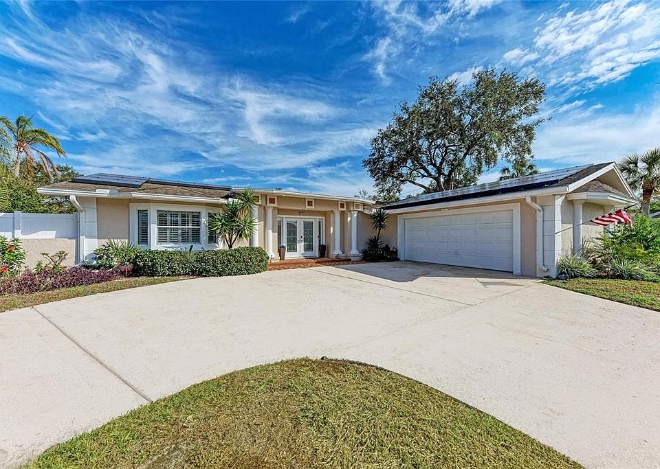 1st image of 411 Harbor View Ln