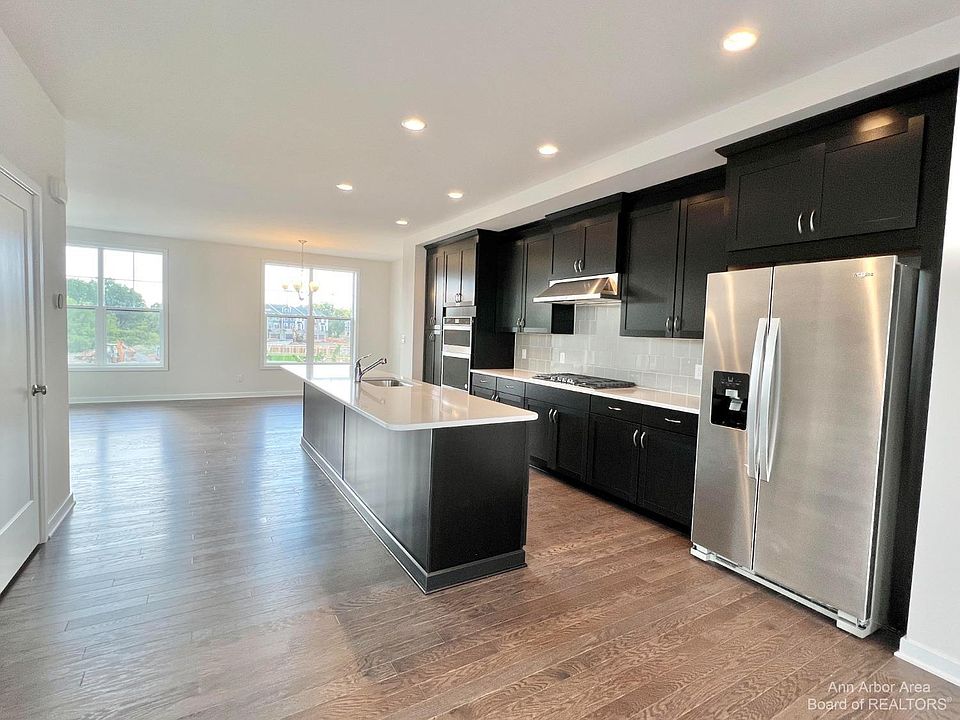1st image of 2875 Rayfield Ave