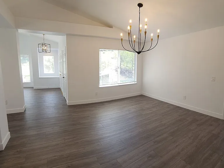 272 Augustine Way #B — Photo 8