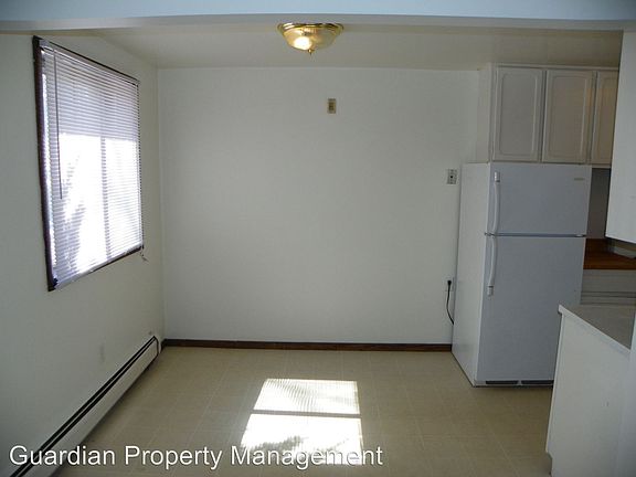 4th image of 601 Hoyt Ave E APT 6