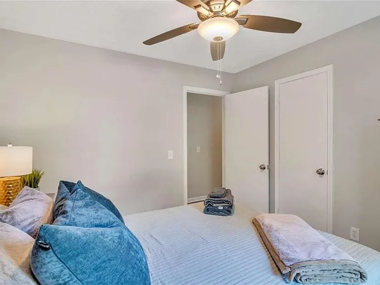 302 Hidden Ct — Photo 19