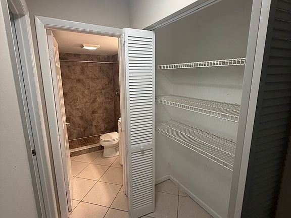 4th image of 860 NW North River Shores Blvd #884