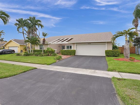 3rd image of 9370 NW 31st Pl