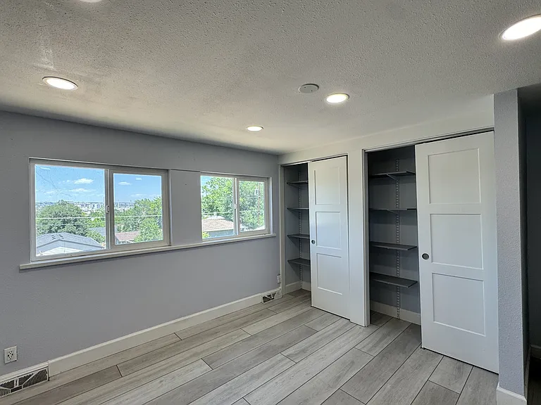 2745 W Archer Pl — Photo 14