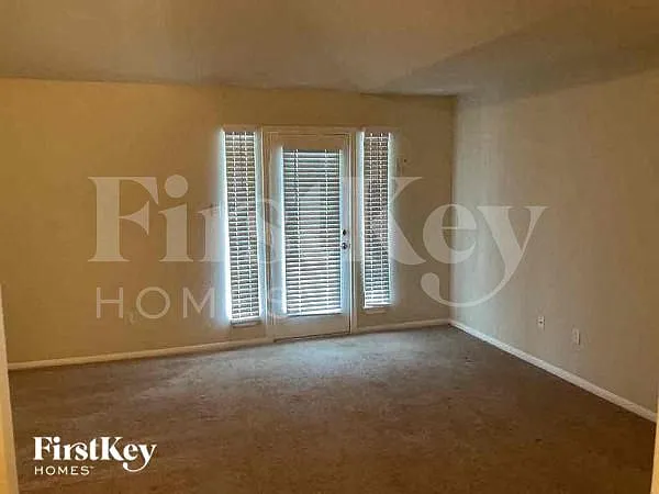 112 Golfview Dr — Photo 8
