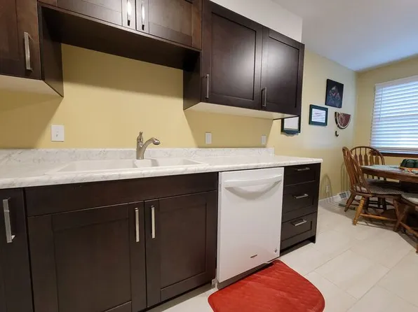 3306 Briar Oak St, Bellevue, NE 68123