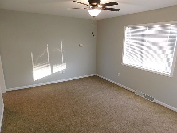 Additional Living Room