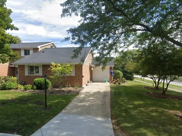 1649 Leytonstone Dr, Wheaton, IL 60189