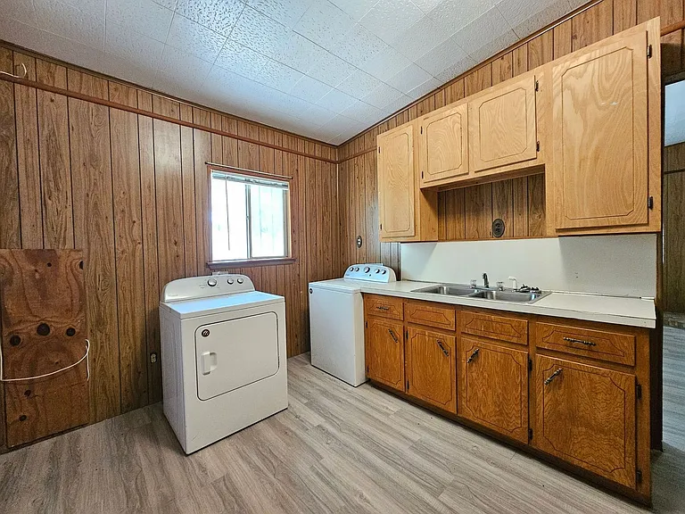 809 Evetts Rd — Photo 17