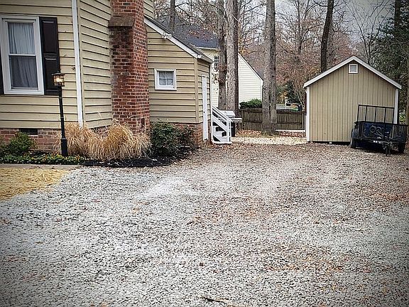 4th image of 2133 Loch Braemar Dr