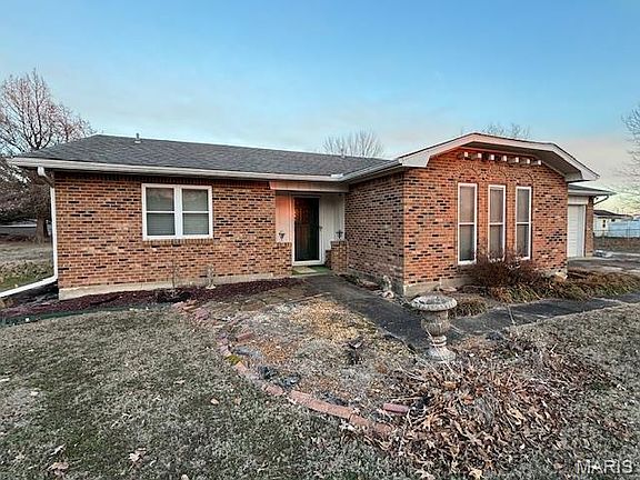 2nd image of 10 Dement Rd